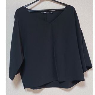 ユニクロ(UNIQLO)のトップス　ブラウス(シャツ/ブラウス(半袖/袖なし))