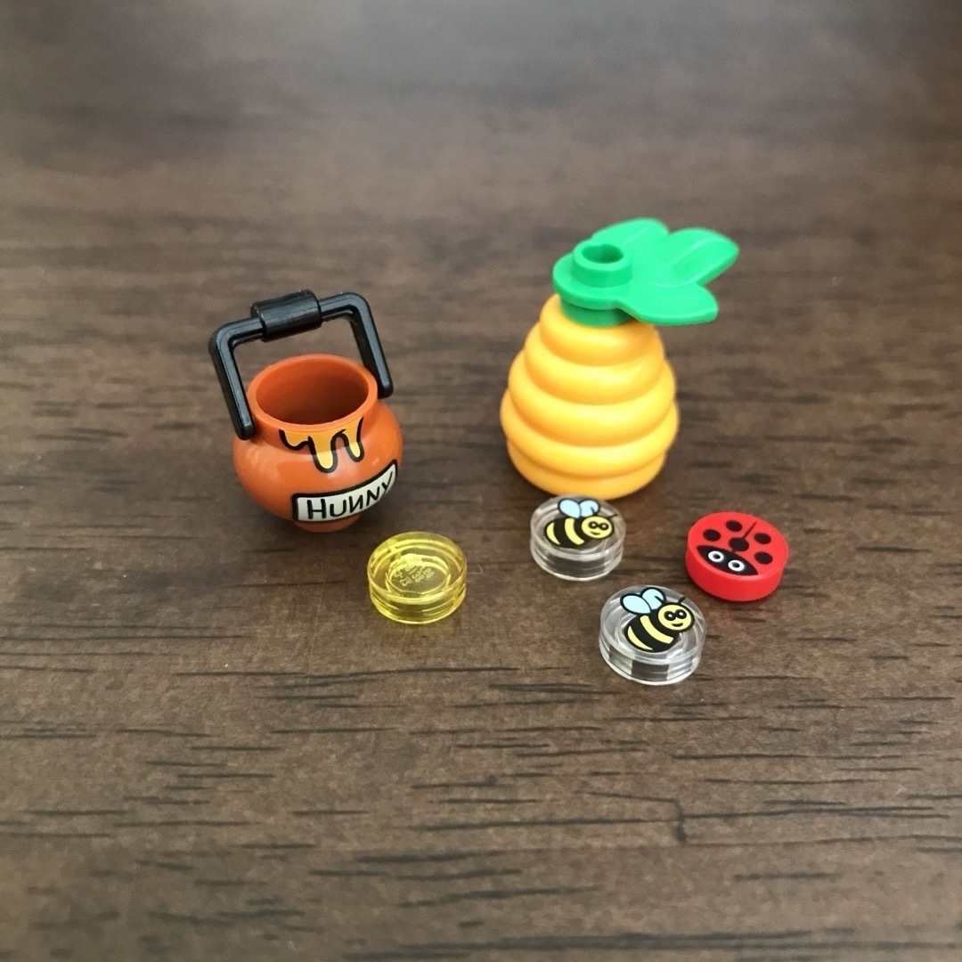 Lego(レゴ)の新品 ✨レゴ LEGO 正規品 蜂蜜セット 蜂の巣 みつばち てんとう虫 キッズ/ベビー/マタニティのおもちゃ(知育玩具)の商品写真