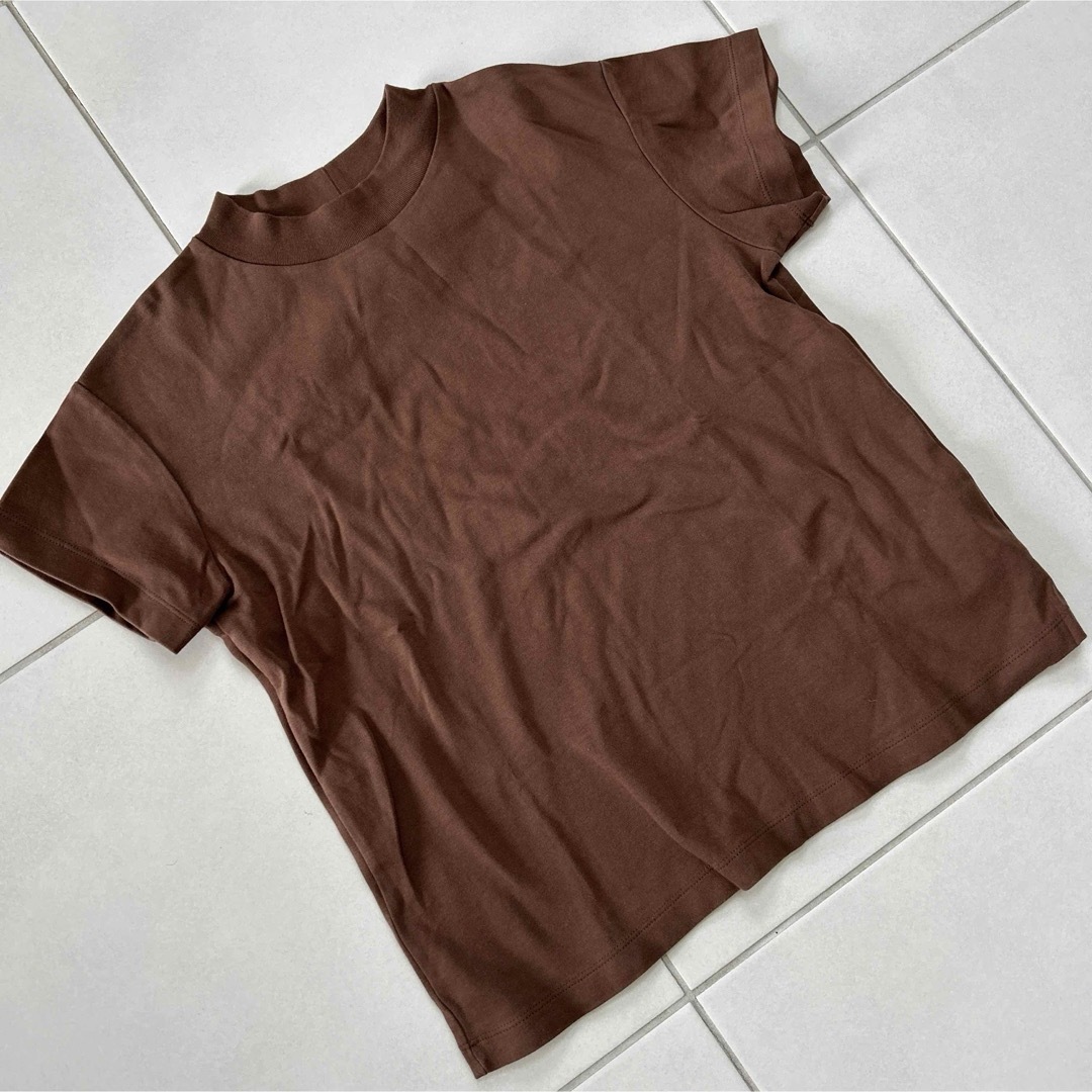 GU(ジーユー)の《未使用》gu ジーユー Tシャツ レディースのトップス(Tシャツ(半袖/袖なし))の商品写真