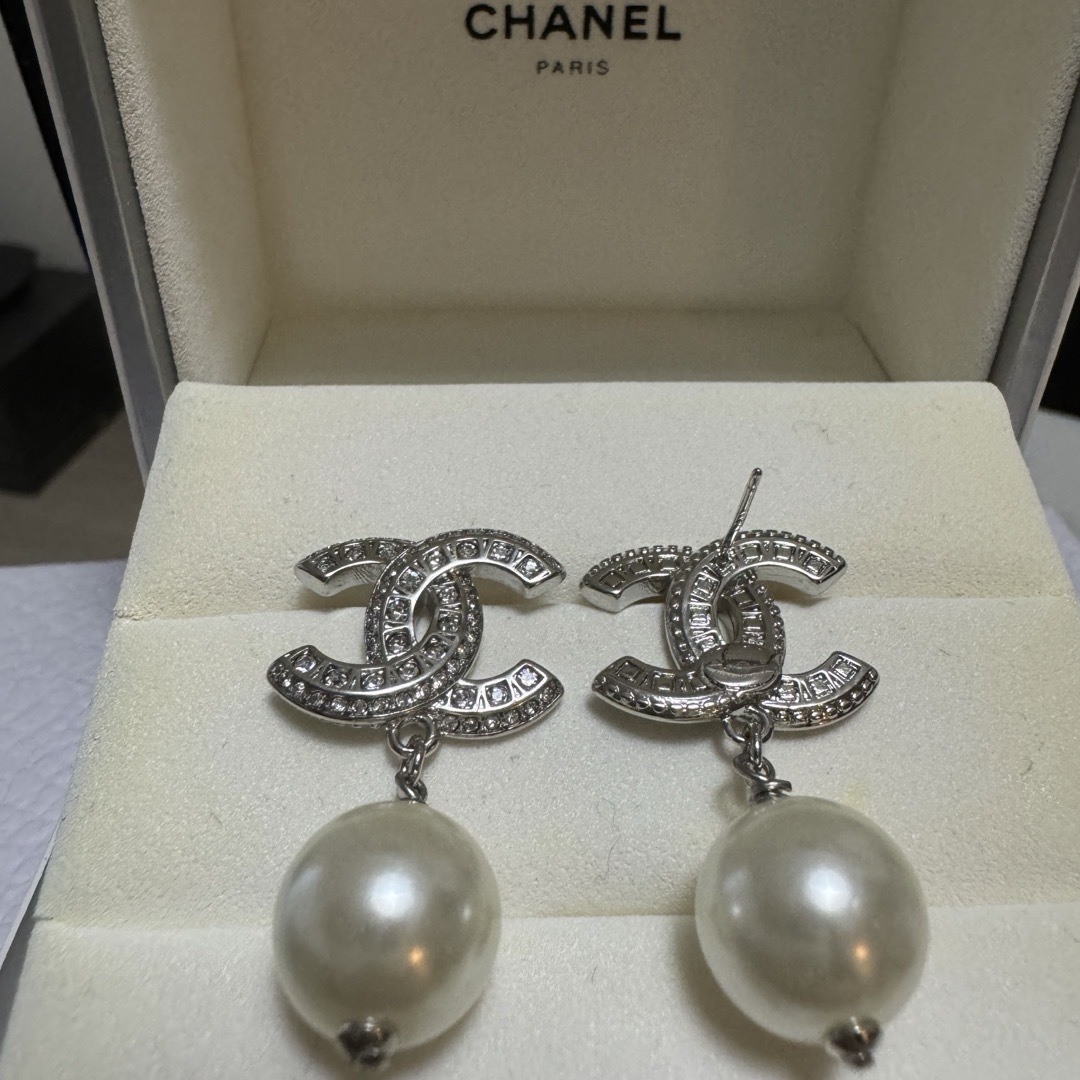 CHANEL(シャネル)のCHANEL シャネル　ピアス　パール付き レディースのアクセサリー(ピアス)の商品写真