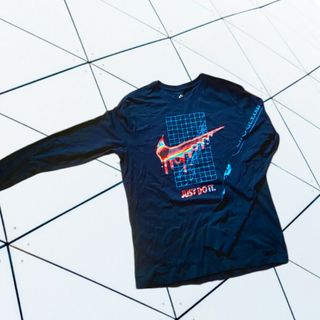 ナイキ(NIKE)のnike ロングスリーブシャツ ロンt(Tシャツ/カットソー(七分/長袖))