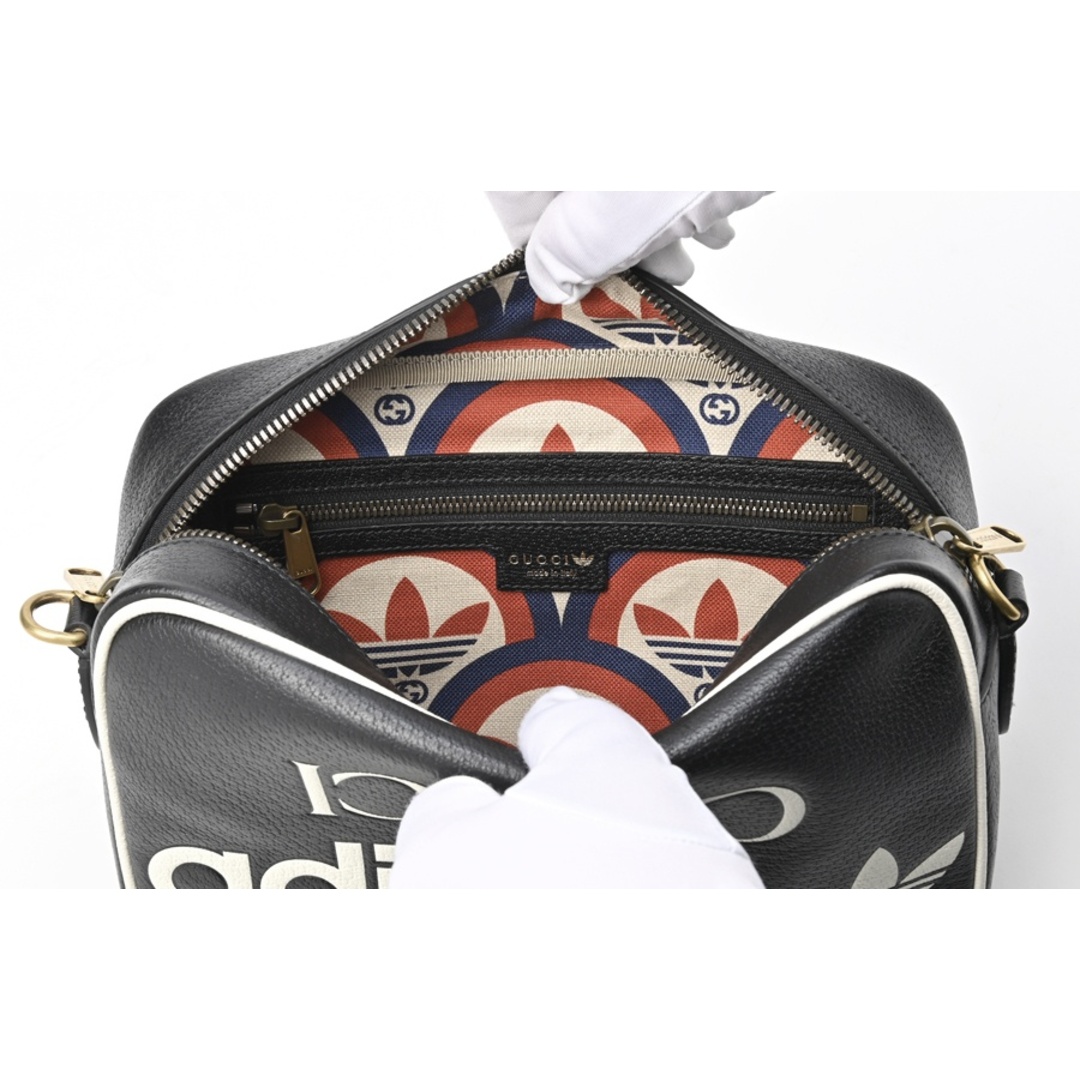 グッチ / GUCCI　アディダス コラボ   カメラバッグ / ショルダーバッグ   702427　レザー　ブラック 　【中古】 商品番号 S-155419 レディースのバッグ(ショルダーバッグ)の商品写真