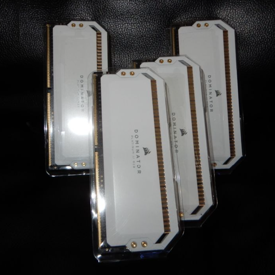 CORSAIR DDR4-3200MHz メモリー スマホ/家電/カメラのPC/タブレット(PCパーツ)の商品写真