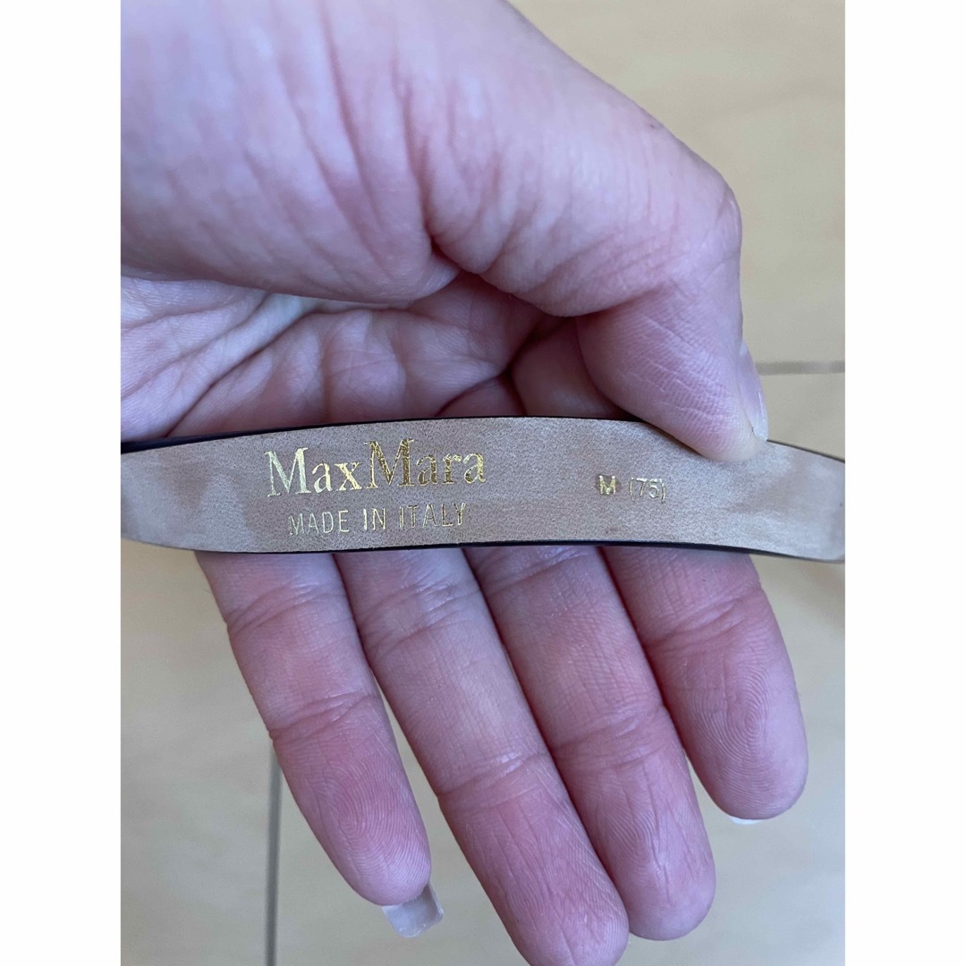 Max Mara(マックスマーラ)のＦal様専用正規品マックスマーラベルト美品 レディースのファッション小物(ベルト)の商品写真