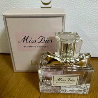 クリスチャンディオール(Christian Dior)のクリスチャンディオール　ミス　ディオール　ブルーミングブーケ　30mＬ(香水(女性用))