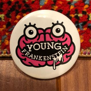 レア☆缶バッチ　Young Frankenstein ヤングフランケンシュタイン(男性タレント)