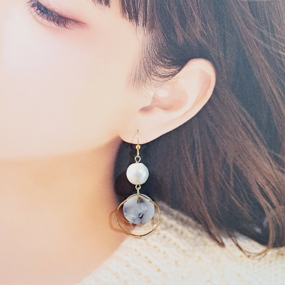 No...95♡コットンパール×グレーマーブル　大人可愛いピアス/イヤリング ハンドメイドのアクセサリー(ピアス)の商品写真