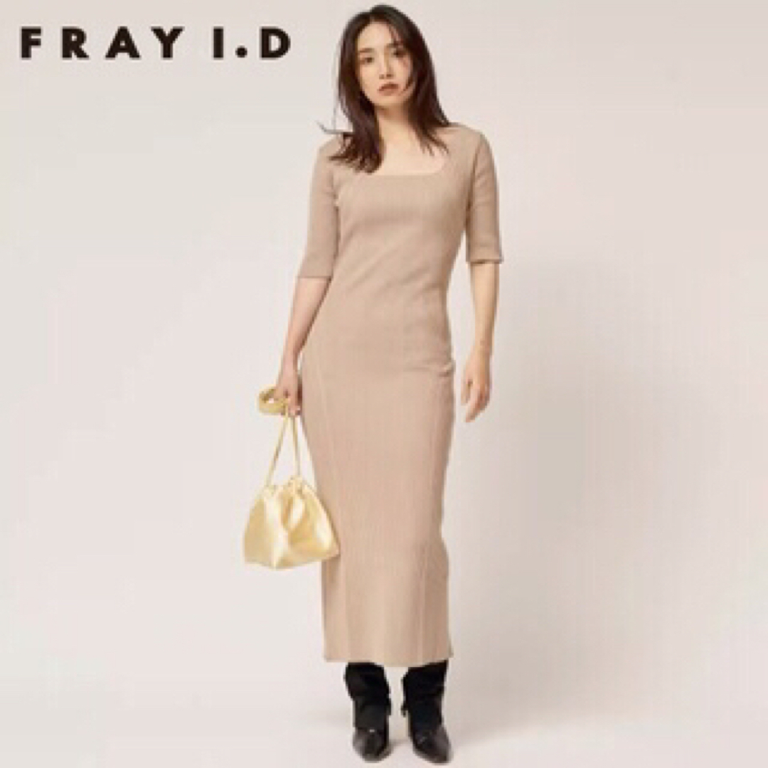 FRAY I.D(フレイアイディー)のFRAY I.D スクエアネックマキシワンピース レディースのワンピース(ロングワンピース/マキシワンピース)の商品写真