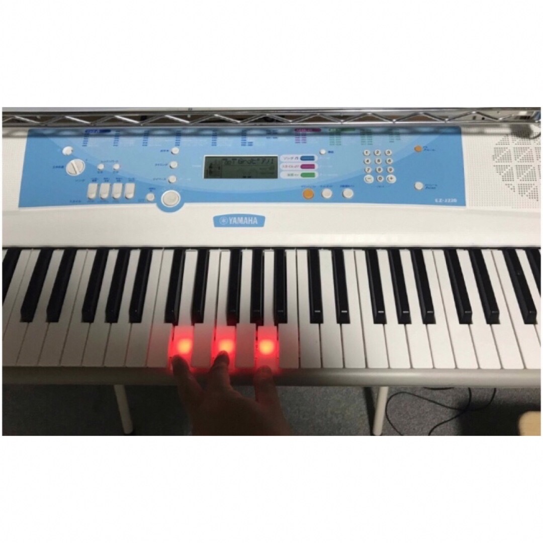 ヤマハ(ヤマハ)のYAMAHA  EZ-J220  電子キーボード 楽器の鍵盤楽器(キーボード/シンセサイザー)の商品写真