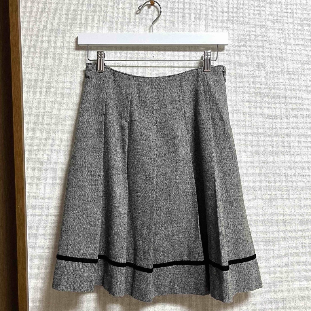 プリーツスカート フレアスカート グレー レディースのスカート(ひざ丈スカート)の商品写真