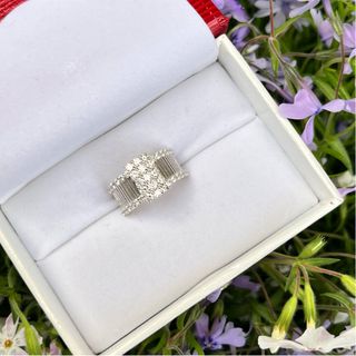 美品　18k WG 1.00カラット　　ダイヤモンド　リング(リング(指輪))