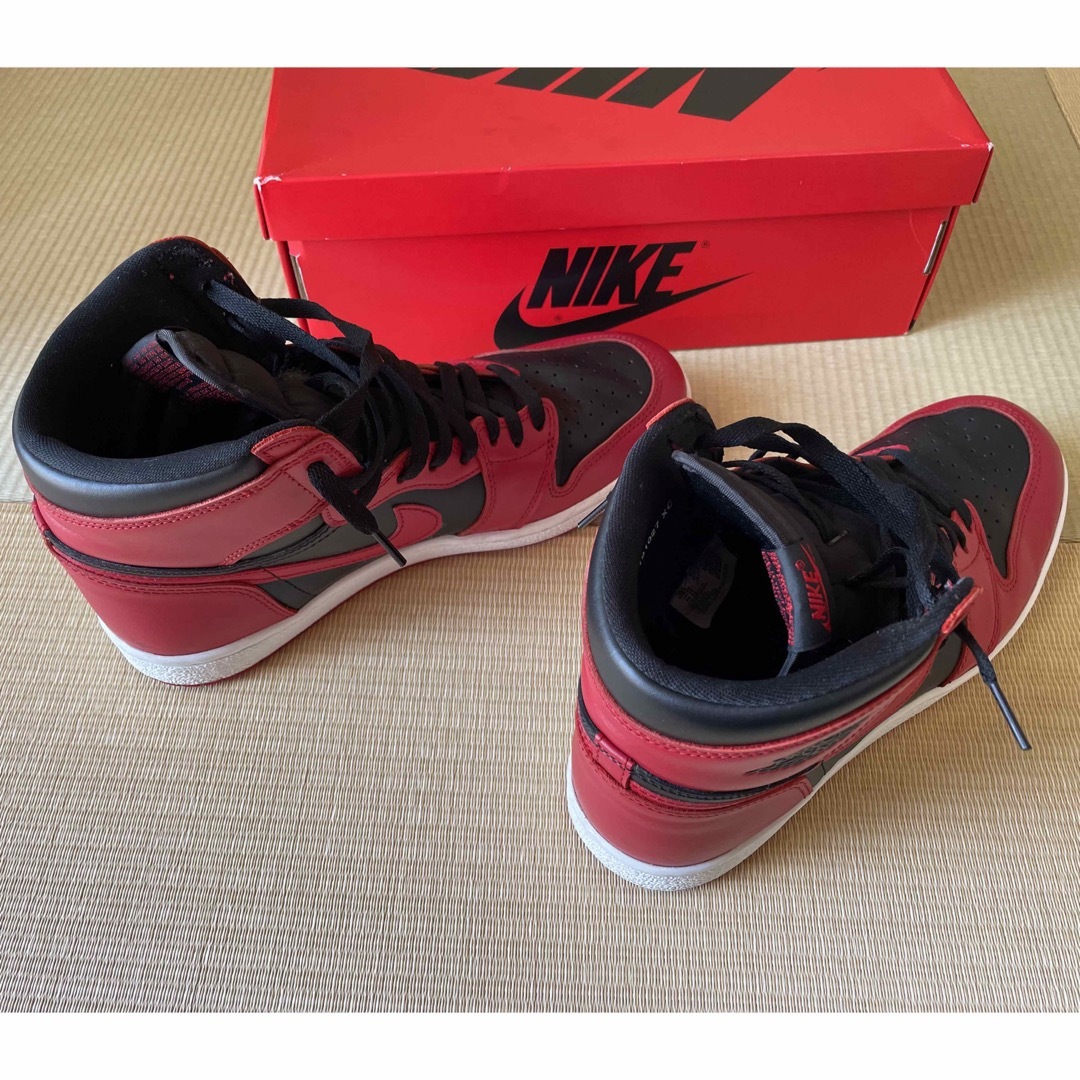 NIKE(ナイキ)のNike AirJordan 1 High ’85  "Varsity Red" メンズの靴/シューズ(スニーカー)の商品写真