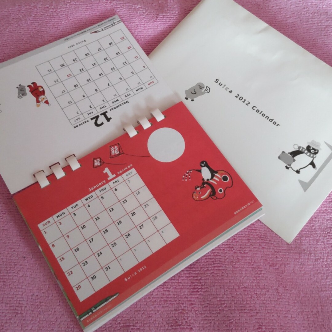 JR(ジェイアール)のSuica 2012 Calendar カレンダー ペンギン JR東日本 エンタメ/ホビーのコレクション(ノベルティグッズ)の商品写真