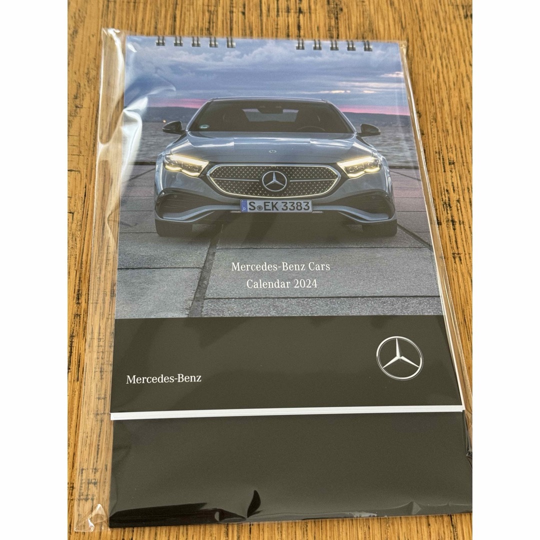 Mercedes-Benz(メルセデスベンツ)のベンツ2024カレンダー インテリア/住まい/日用品の文房具(カレンダー/スケジュール)の商品写真