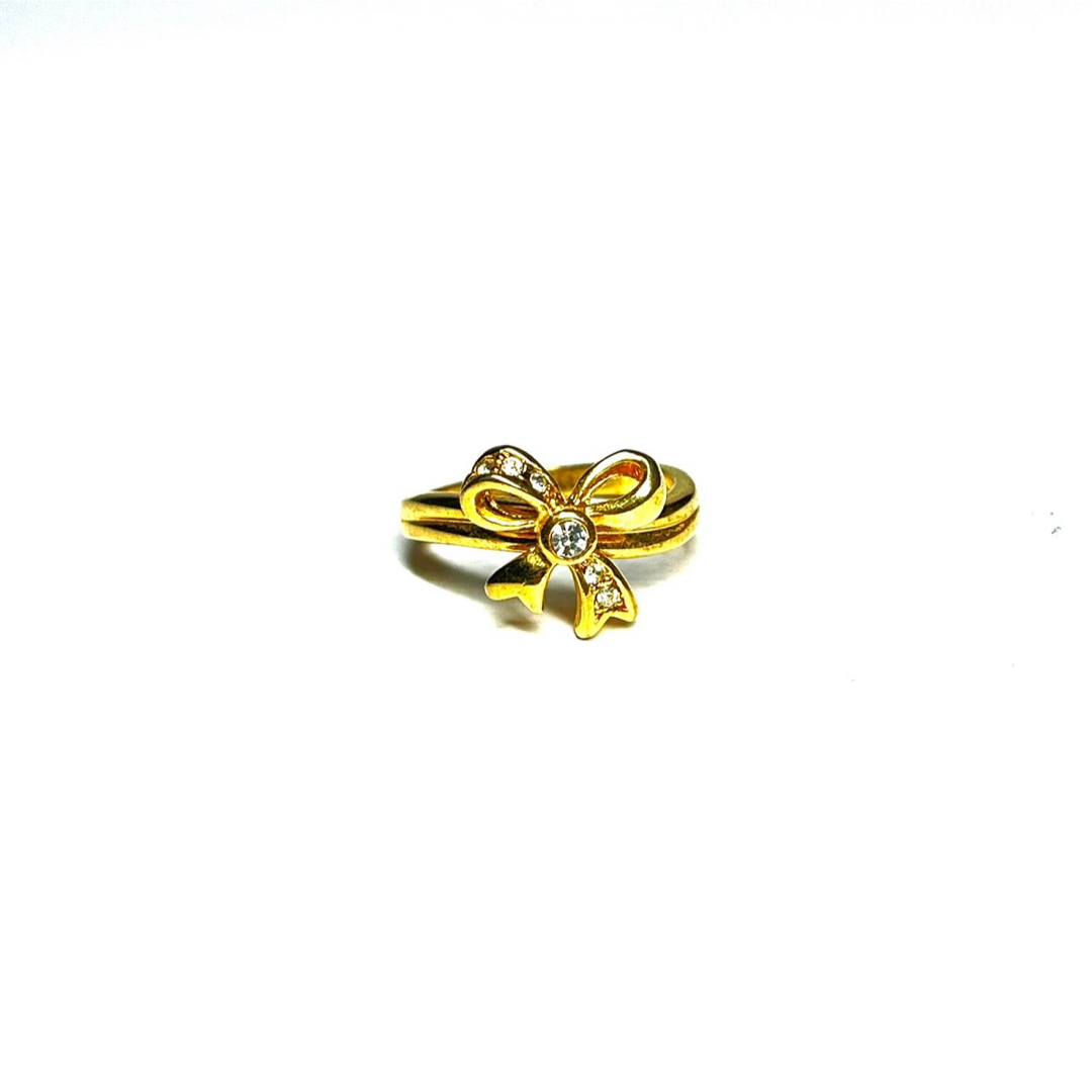 VINTAGE(ヴィンテージ)のダイアモンド　リング　リボン型　ゴールド　金　指輪　鑑定済み　3.00g レディースのアクセサリー(リング(指輪))の商品写真