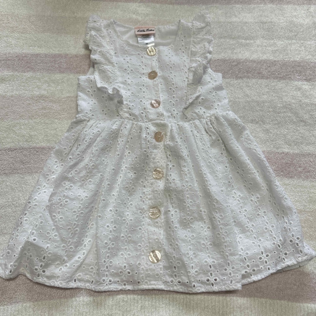 白いワンピース キッズ/ベビー/マタニティのキッズ服女の子用(90cm~)(ワンピース)の商品写真