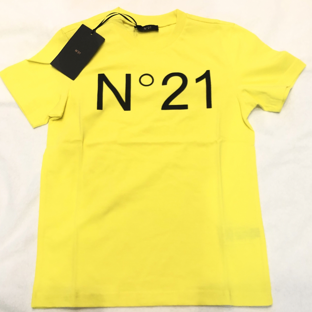 N°21(ヌメロヴェントゥーノ)の新品 タグ付き ヌメロヴェントゥーノ N°21  キッズ Tシャツ キッズ/ベビー/マタニティのキッズ服男の子用(90cm~)(Tシャツ/カットソー)の商品写真