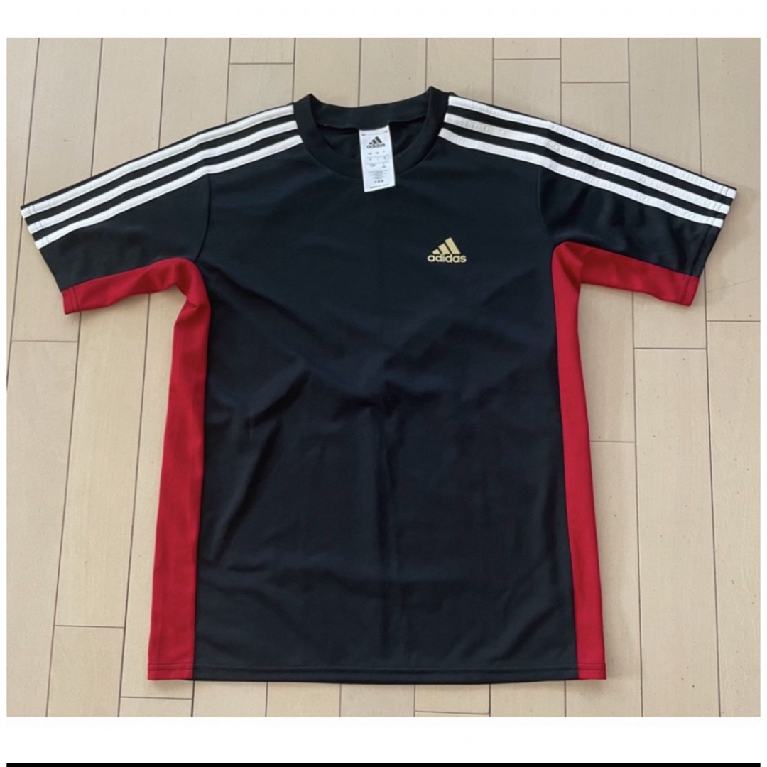 adidas(アディダス)のアディダス　キッズ（160）Tシャツ　3枚セット キッズ/ベビー/マタニティのキッズ服男の子用(90cm~)(Tシャツ/カットソー)の商品写真