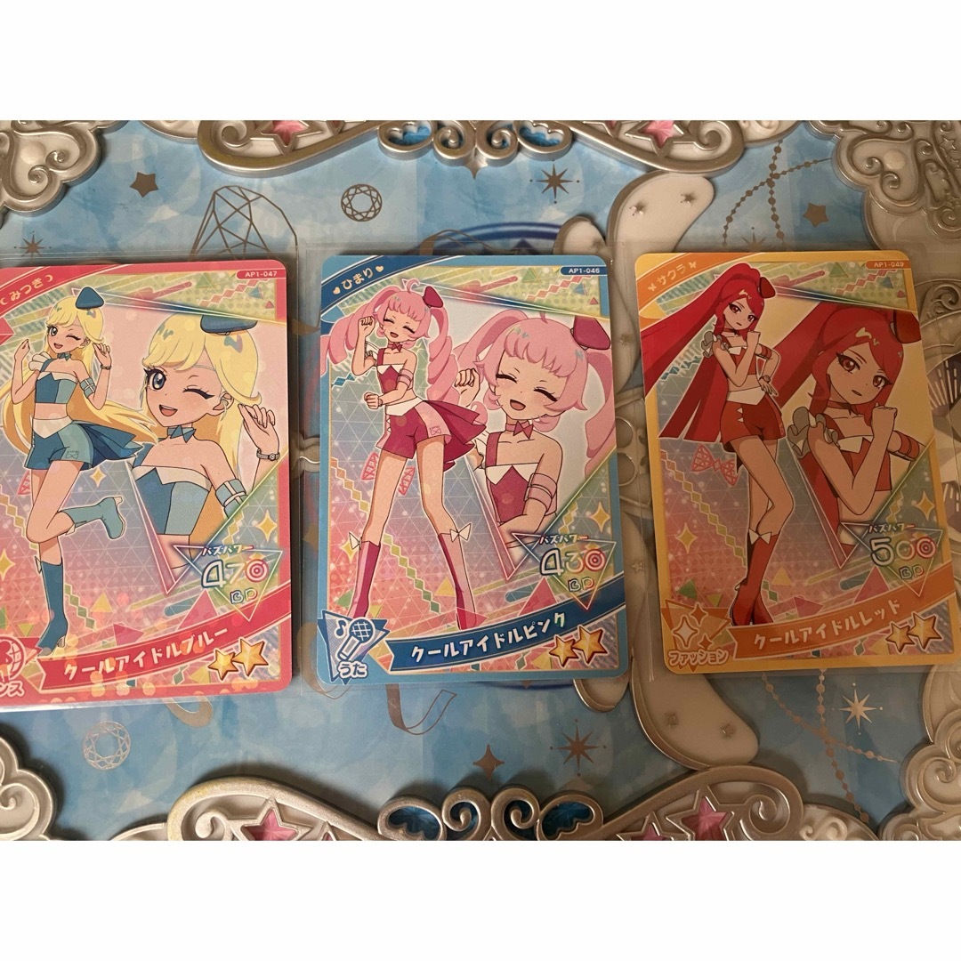 T-ARTS(タカラトミーアーツ)のひみつのアイプリ クールアイドル ブルー ピンク レッド みつき ひまり サクラ エンタメ/ホビーのトレーディングカード(その他)の商品写真