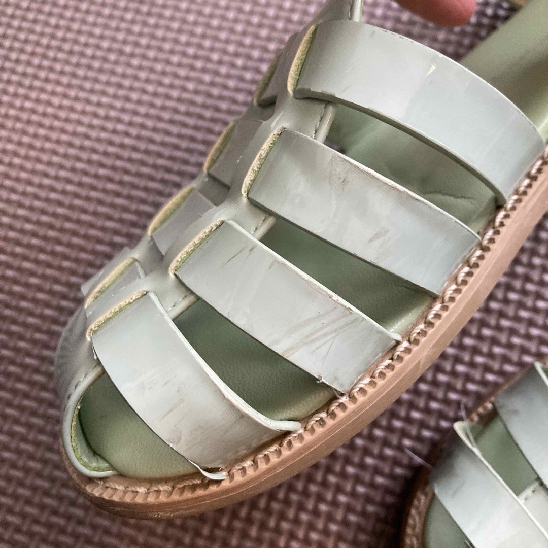 UNITED ARROWS green label relaxing(ユナイテッドアローズグリーンレーベルリラクシング)のグルカサンダル　グリーン　21㎝ キッズ/ベビー/マタニティのキッズ靴/シューズ(15cm~)(サンダル)の商品写真