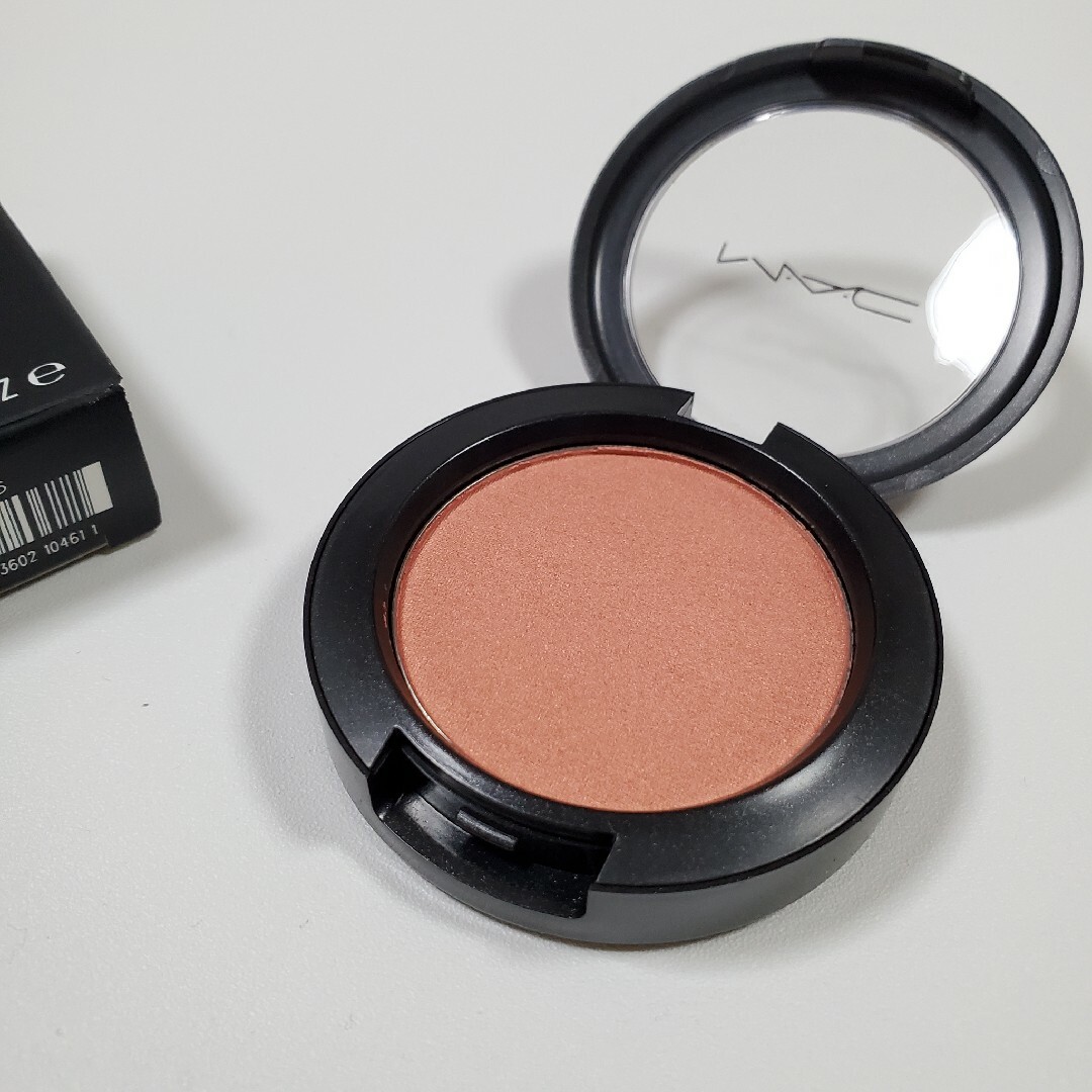 MAC(マック)の未使用 MAC シアトーン シマー ブラッシュ スプリングシーン マック チーク コスメ/美容のベースメイク/化粧品(チーク)の商品写真