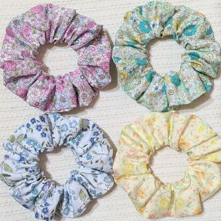 AA4個セットシュシュハンドメイド(ヘアアクセサリー)