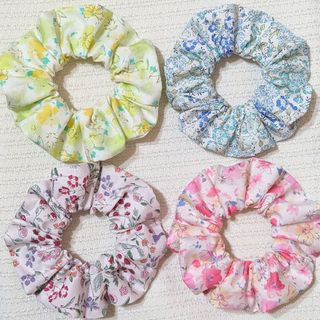 AB4個セットシュシュハンドメイド(ヘアアクセサリー)