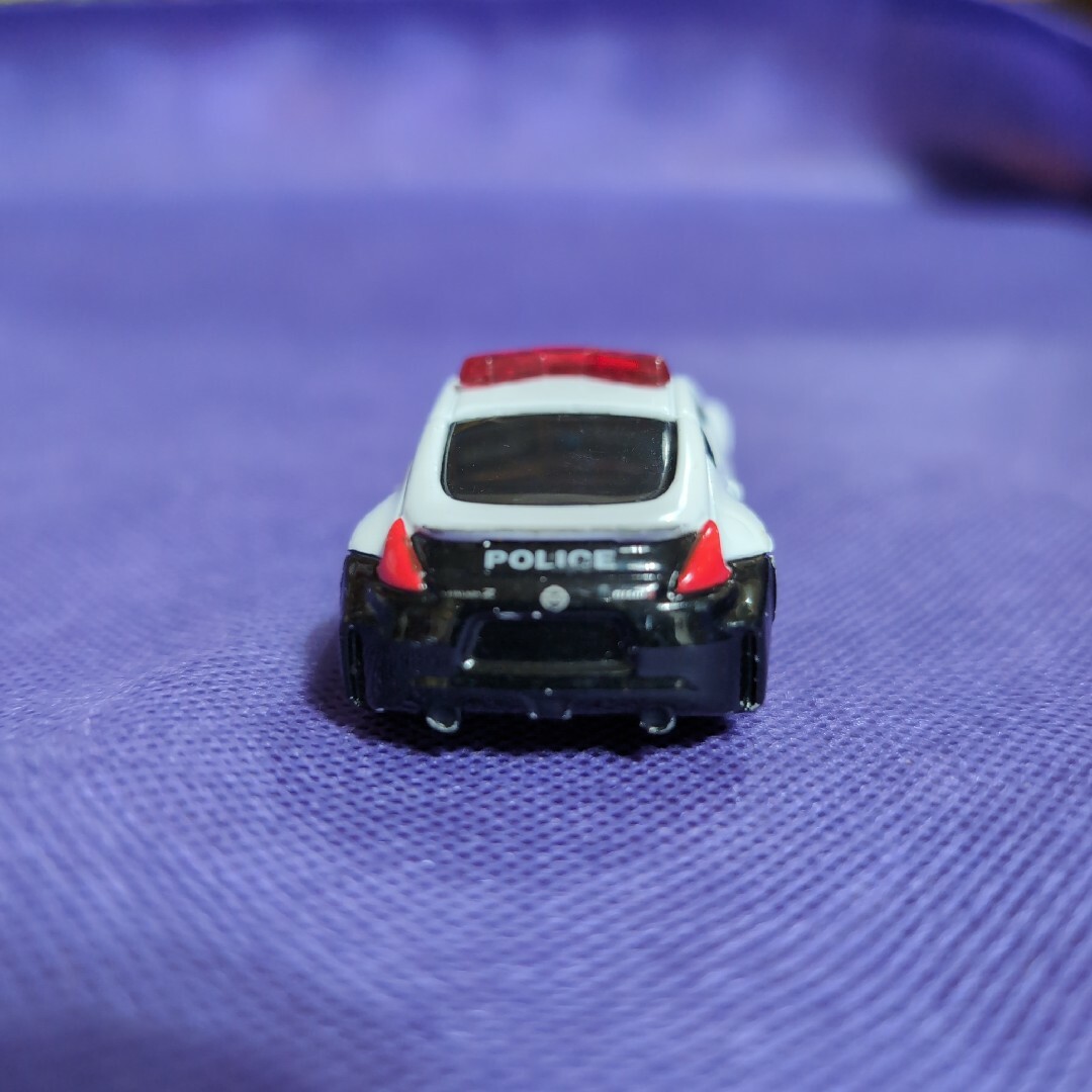 Takara Tomy(タカラトミー)のトミカ　パトカー【日産　フェアレディZ NISMO ニスモ】 エンタメ/ホビーのおもちゃ/ぬいぐるみ(ミニカー)の商品写真