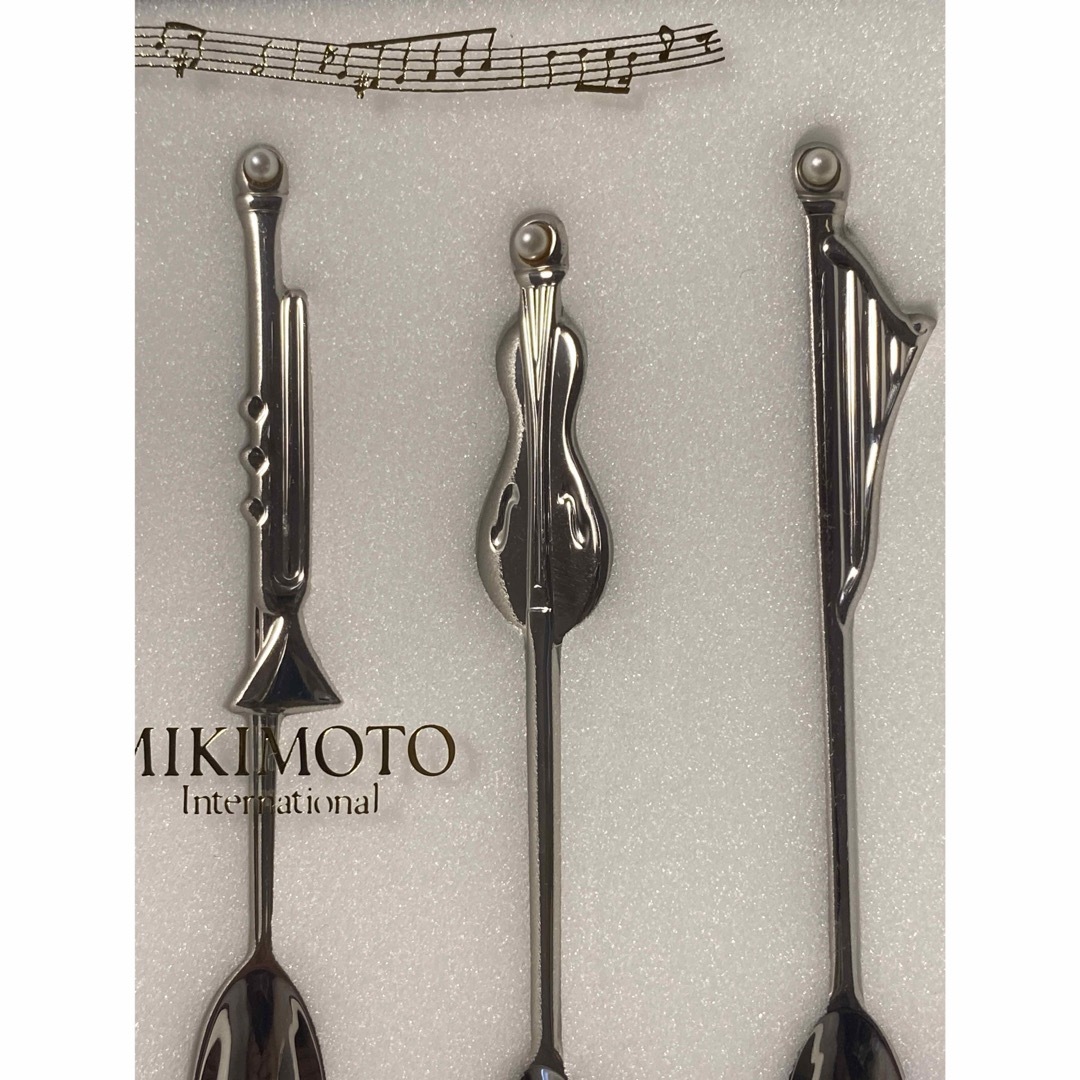 MIKIMOTO(ミキモト)のミキモト　ベビーパール付き楽器スプーンセット(実家保管品) インテリア/住まい/日用品のキッチン/食器(カトラリー/箸)の商品写真