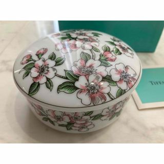 ティファニー(Tiffany & Co.)の値下　未使用品　保管品　ティファニー　桜柄ボンボニエール(小物入れ)