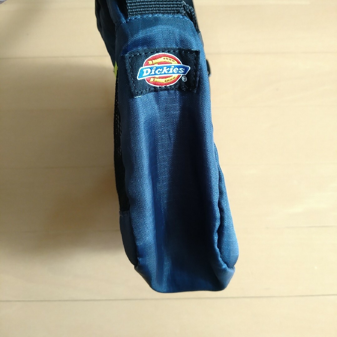 Dickies(ディッキーズ)のDickies ナイロンショルダーバッグ メンズのバッグ(ショルダーバッグ)の商品写真