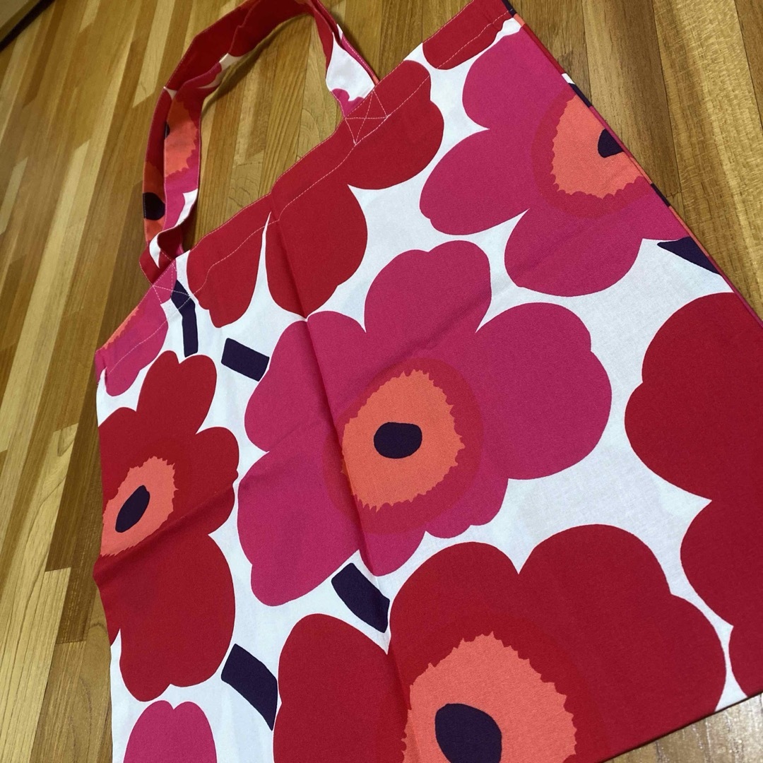 marimekko(マリメッコ)のmarimekko マリメッコ ピエニウニッコ トートバッグ 赤 バッグ レディースのバッグ(トートバッグ)の商品写真