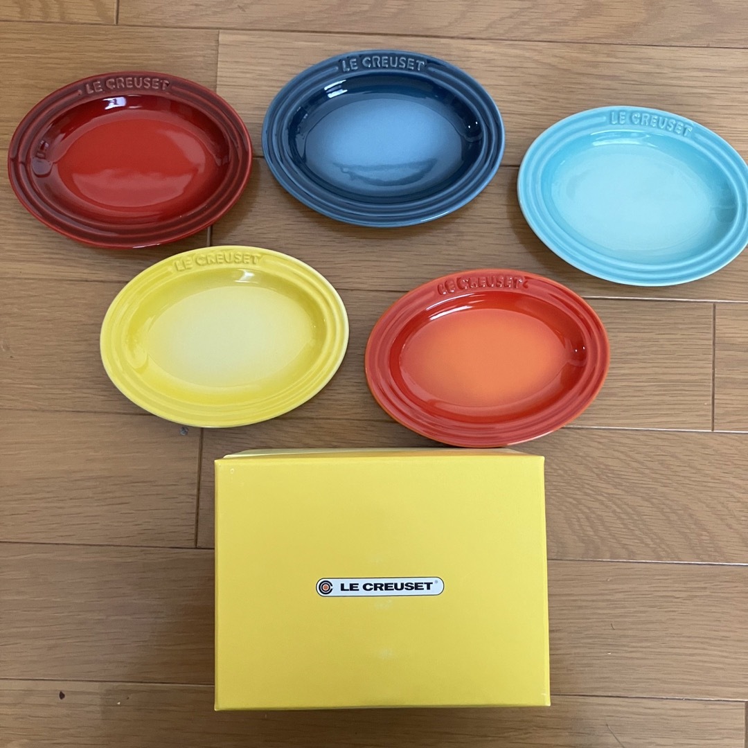 LE CREUSET(ルクルーゼ)のル・クルーゼ　ミニオーバルプレート　10枚セット インテリア/住まい/日用品のキッチン/食器(食器)の商品写真