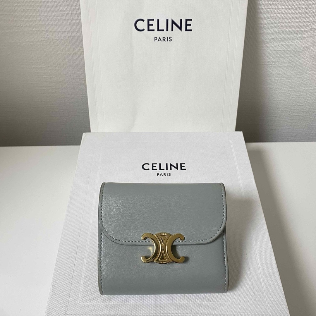 celine(セリーヌ)の【4/15お値下げ】CELINE トリオンフ 二つ折り財布 レディースのファッション小物(財布)の商品写真