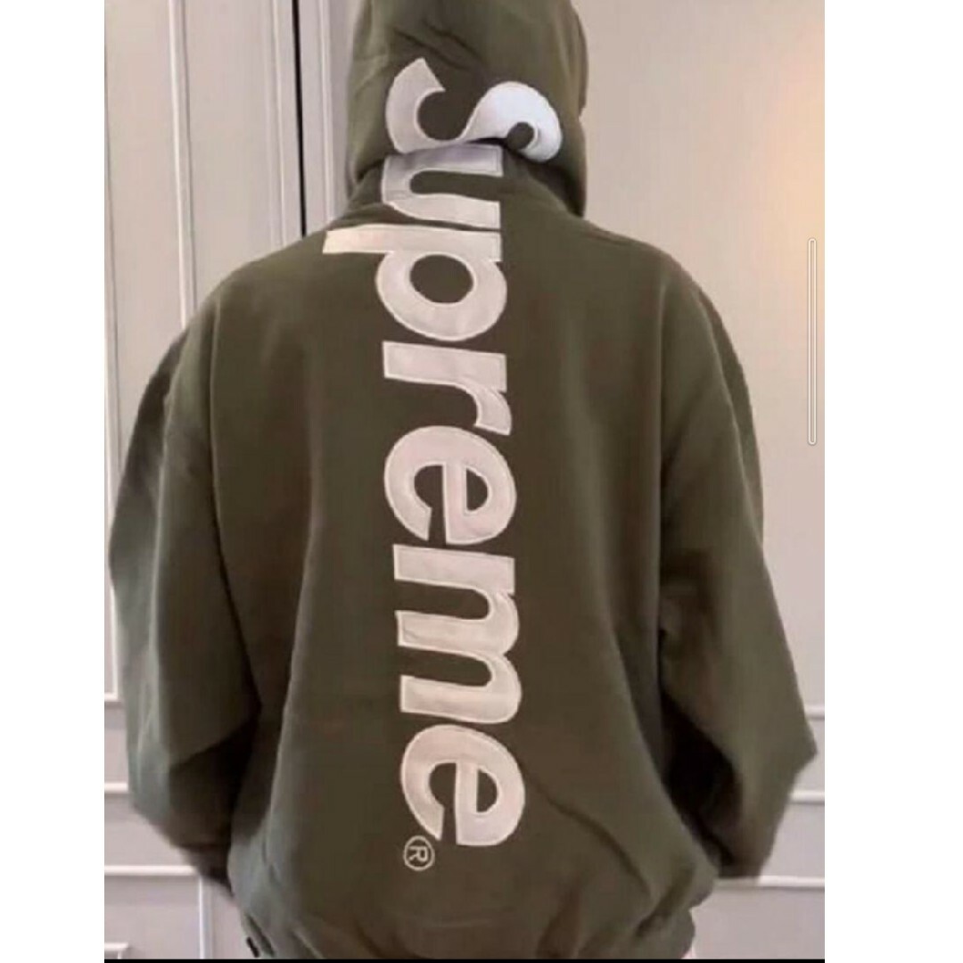 Supreme(シュプリーム)のSupreme Satin Applique Hooded Sweatshirt メンズのトップス(パーカー)の商品写真