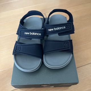 new balance サンダル　キッズ