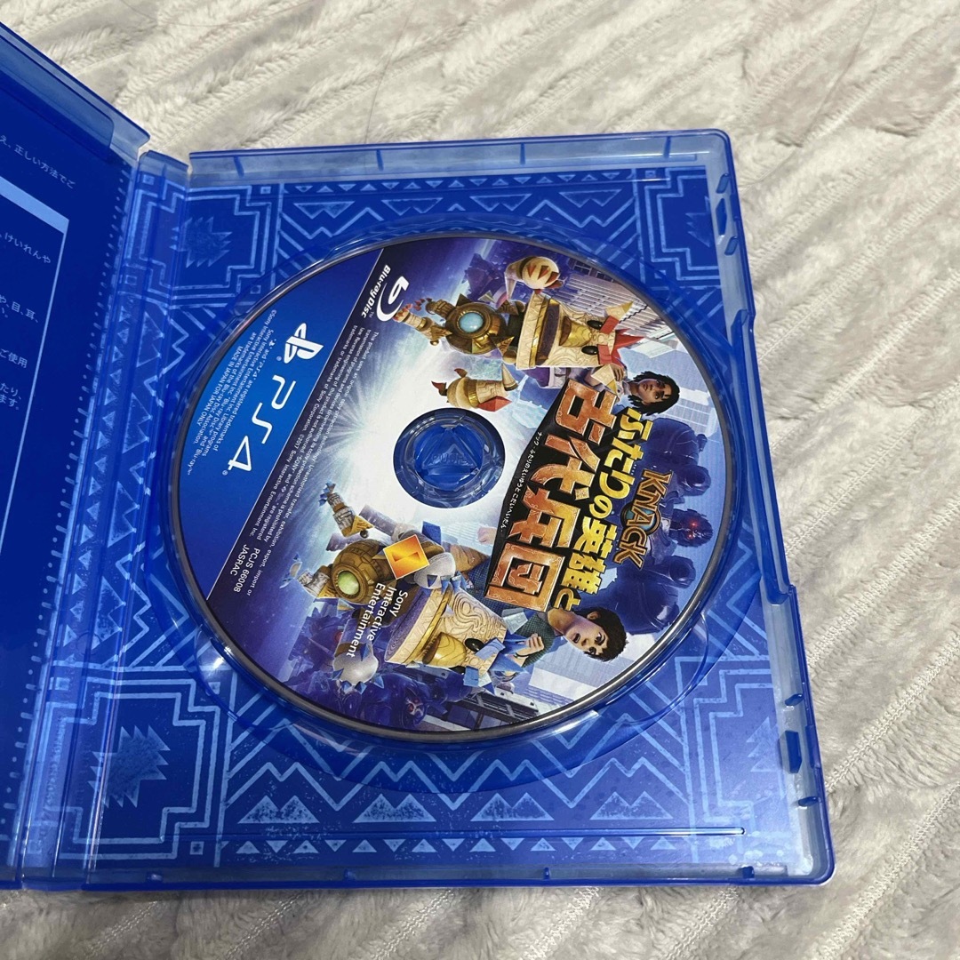 PlayStation4(プレイステーション4)のKNACK ふたりの英雄と古代兵団 エンタメ/ホビーのゲームソフト/ゲーム機本体(家庭用ゲームソフト)の商品写真