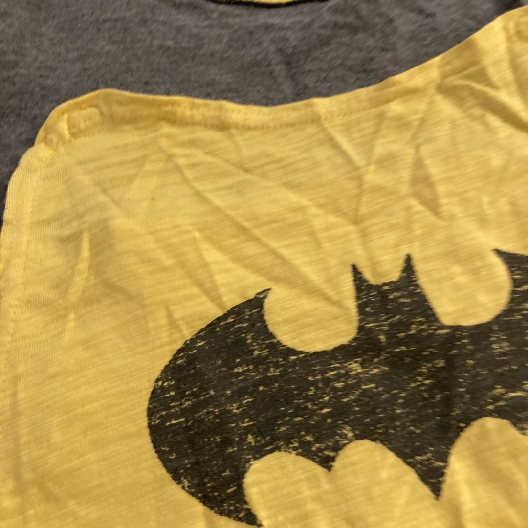 babyGAP(ベビーギャップ)のGAP  BATMAN  Tシャツ　マント付き キッズ/ベビー/マタニティのキッズ服男の子用(90cm~)(Tシャツ/カットソー)の商品写真