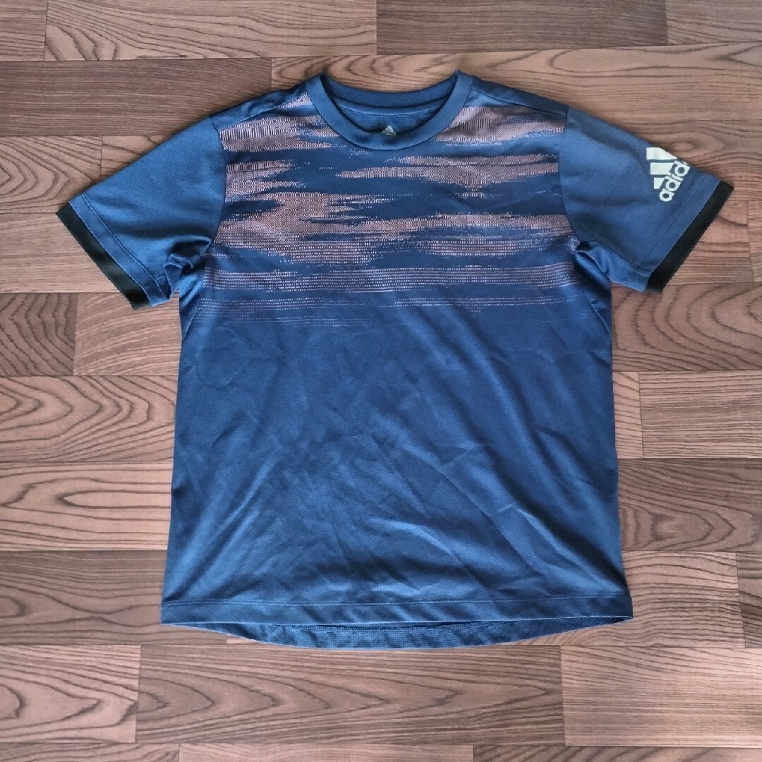 adidas(アディダス)のアディダス キッズ 半袖Tシャツ 160cm キッズ/ベビー/マタニティのキッズ服男の子用(90cm~)(Tシャツ/カットソー)の商品写真