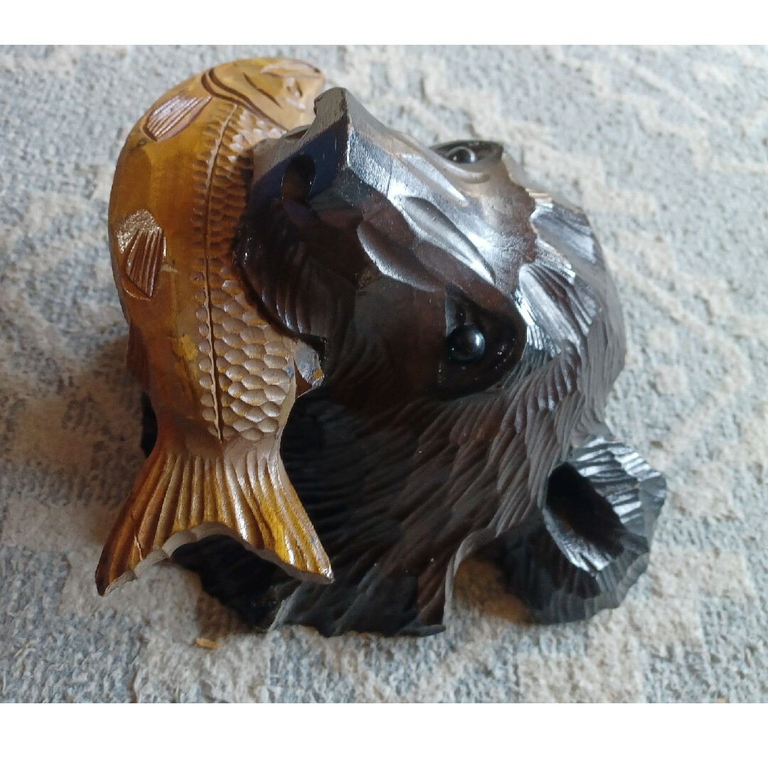 木彫り熊🐻 エンタメ/ホビーの美術品/アンティーク(彫刻/オブジェ)の商品写真