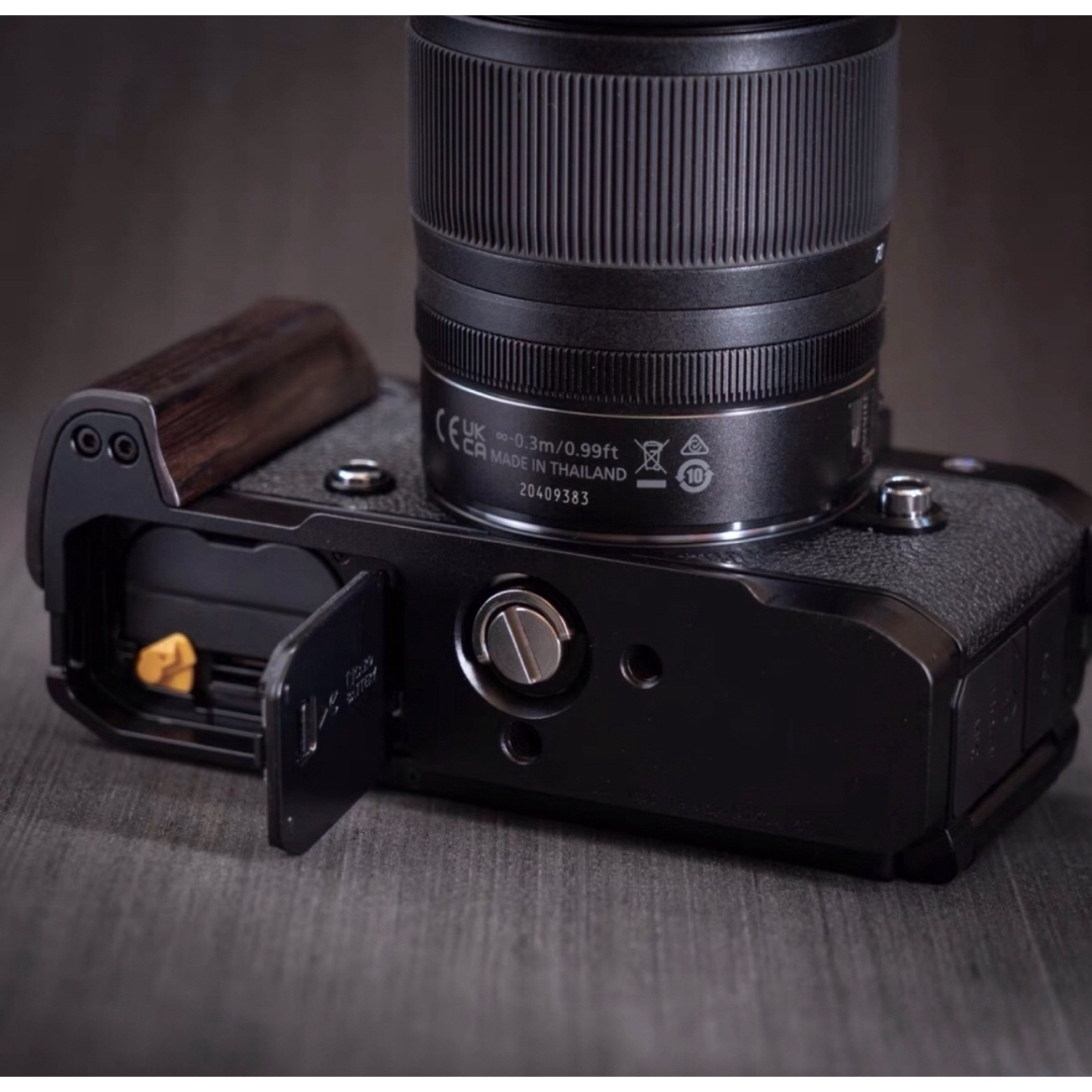 Nikon ニコン ZF zf用ハンドグリップと指置きパッドの通販 by Nikon ニコン ZF zf用ハンドグリップと指置きパッドの通販 by