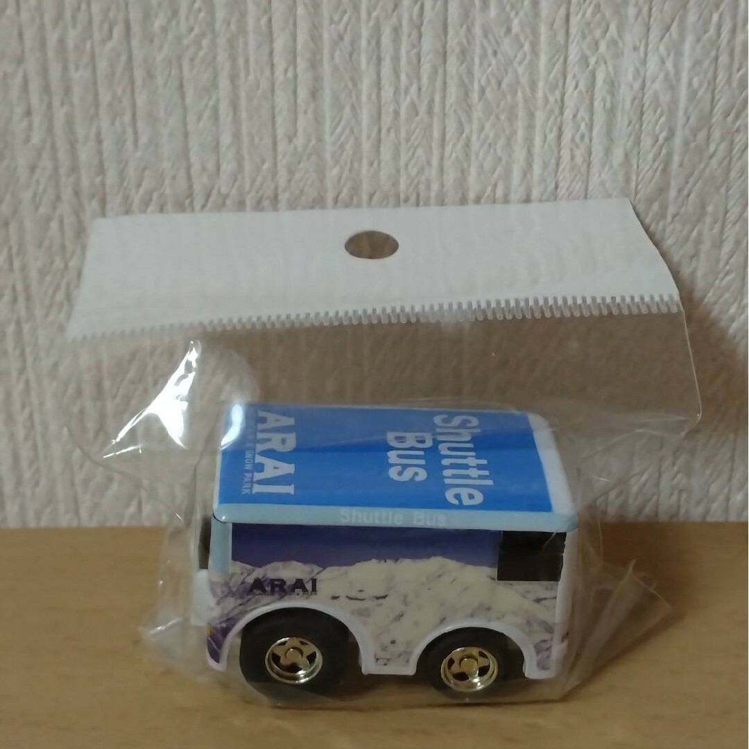 チョロQ(チョロキュー)のQ20 チョロQ Shuttle Bus ARAI シャトルバス アライ エンタメ/ホビーのおもちゃ/ぬいぐるみ(ミニカー)の商品写真