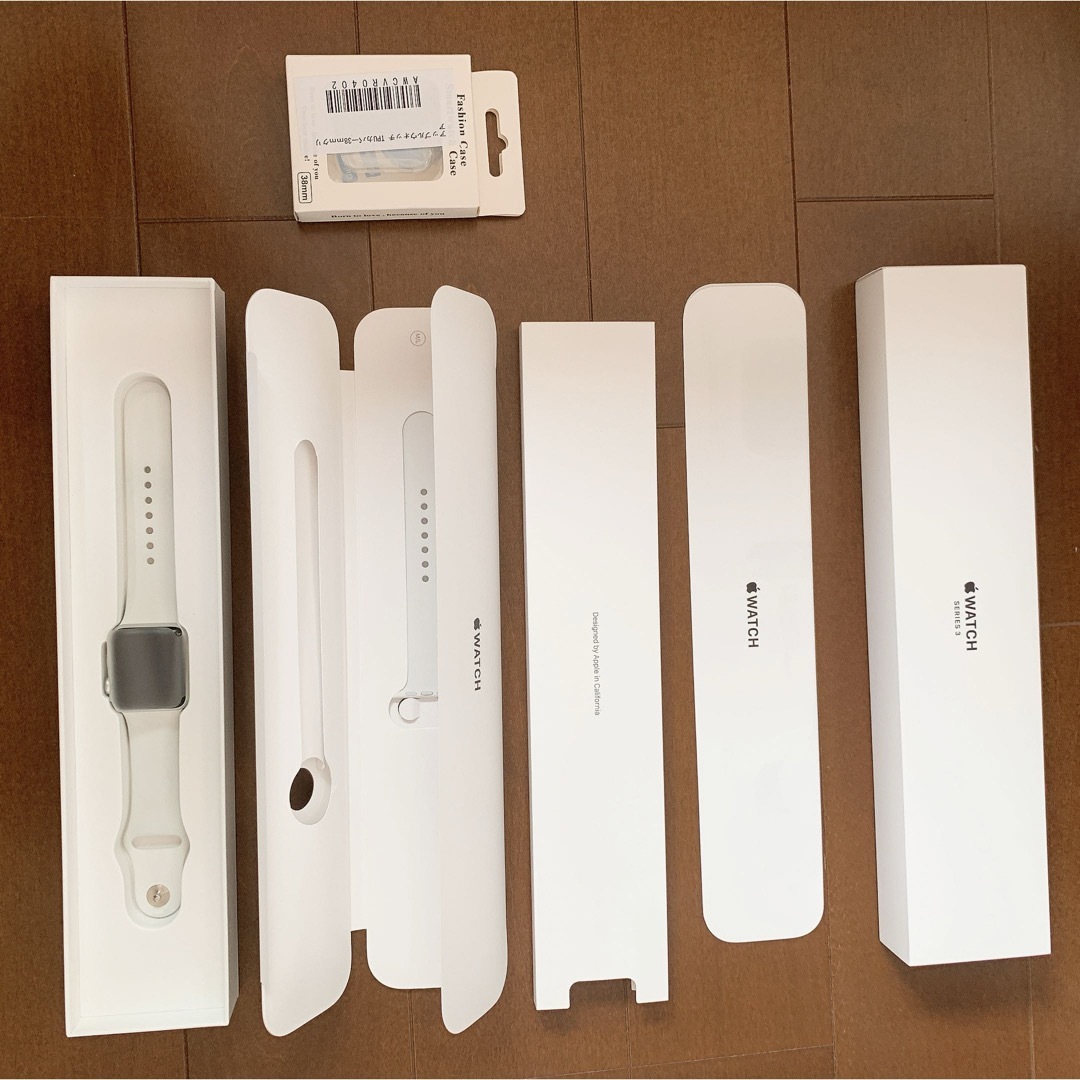 Apple Watch(アップルウォッチ)のAPPLE WATCH 3 38mm ホワイト メンズの時計(腕時計(デジタル))の商品写真