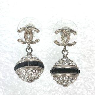 シャネル(CHANEL)のシャネル CHANEL CC ココマーク 17P ラインストーン ボール アクセサリー ピアス メタル シルバー(ピアス)