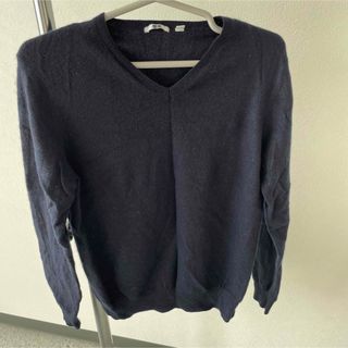 UNIQLO - ユニクロ　カシミヤ100%Vネックセーター　Lサイズ　358-078258