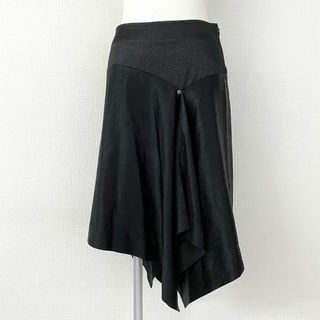 ISSEY MIYAKE - 30d14 ISSEY MIYAKE イッセイミヤケ 変形スカート アシンメトリー テロテロ素材 IM43FG533 1 ブラック レディース