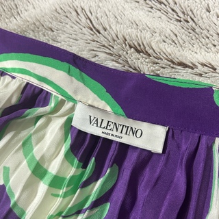 ヴァレンティノ(VALENTINO)のValentino ロングプリーツスカート(ロングスカート)