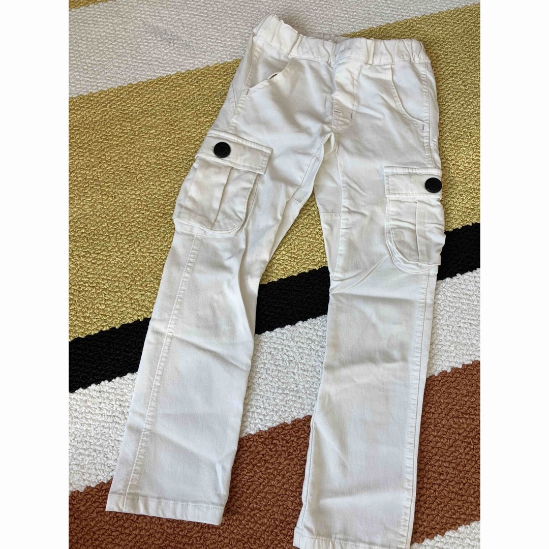 F.O.KIDS(エフオーキッズ)の★美品！F.O.キッズ　大人気！オフホワイトパンツ　ポケットあり★ キッズ/ベビー/マタニティのキッズ服男の子用(90cm~)(パンツ/スパッツ)の商品写真