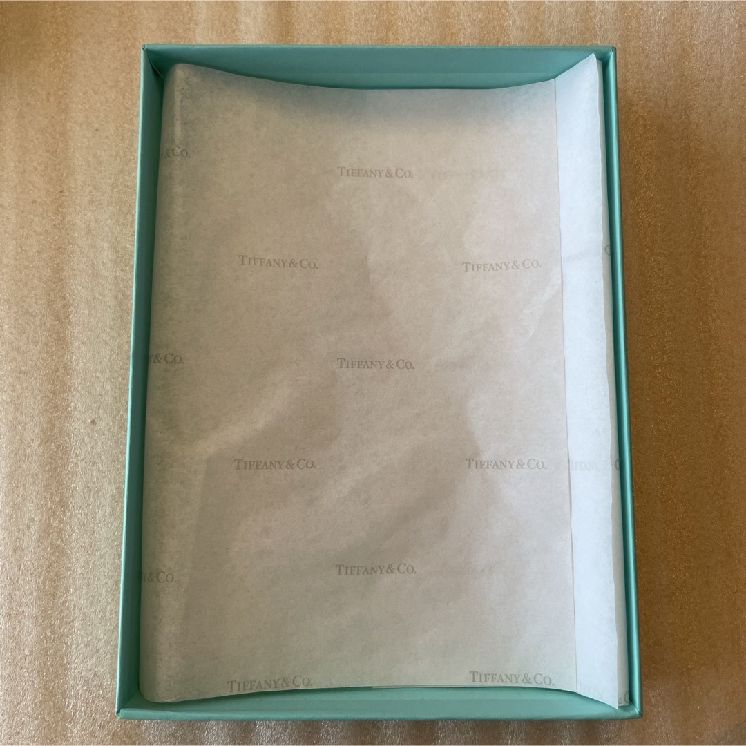 Tiffany & Co.(ティファニー)のティファニー 空箱 ① 20×14.5×2.5cm レディースのアクセサリー(その他)の商品写真