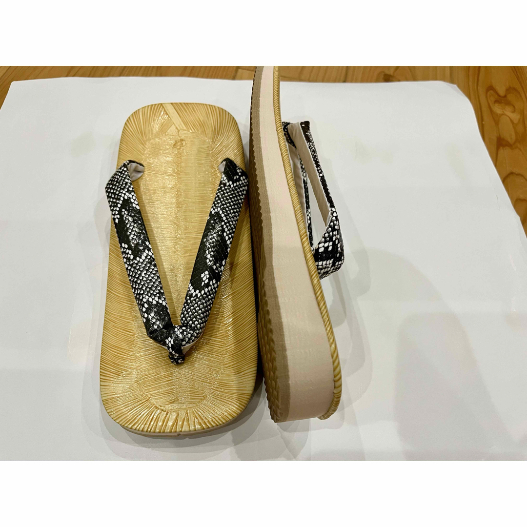 国産雪駄　軽装　草履 メンズの靴/シューズ(下駄/草履)の商品写真